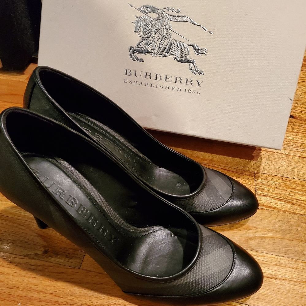 Burberry Halifax 85 Pump